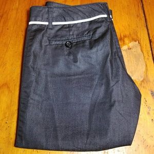 ⬇️ CLEARANCE ⬇️ Black Capris